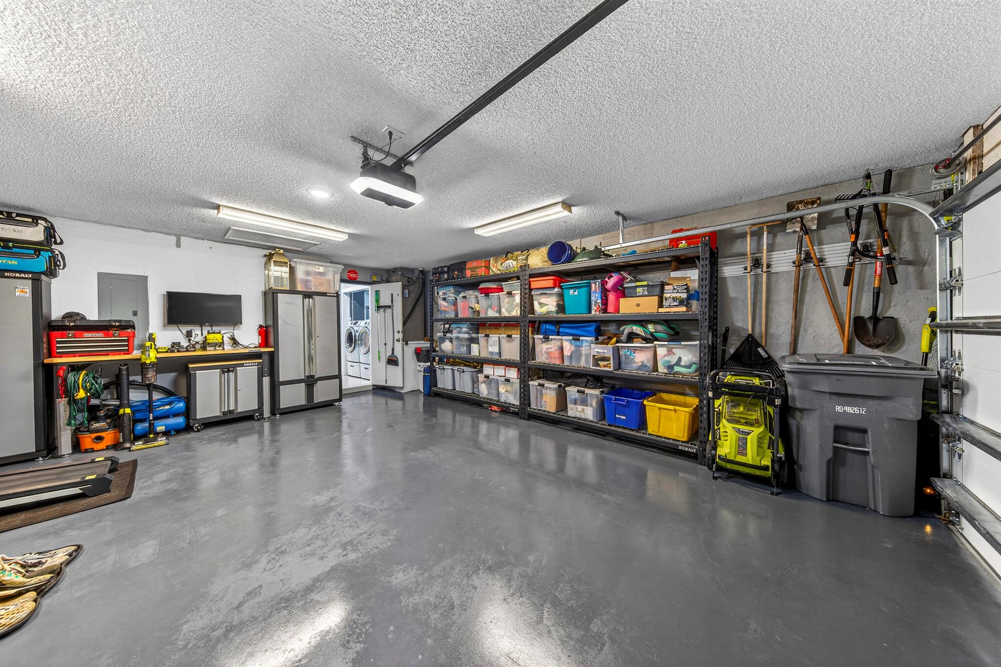 RAINBOW LAKES TR E - Residential