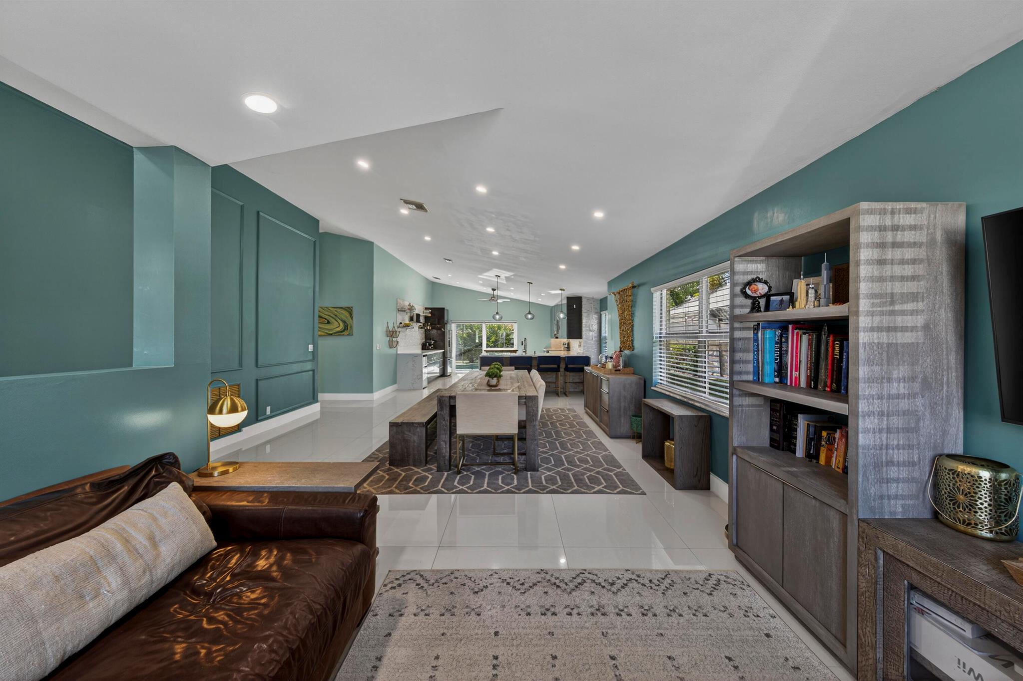 RAINBOW LAKES TR E - Residential