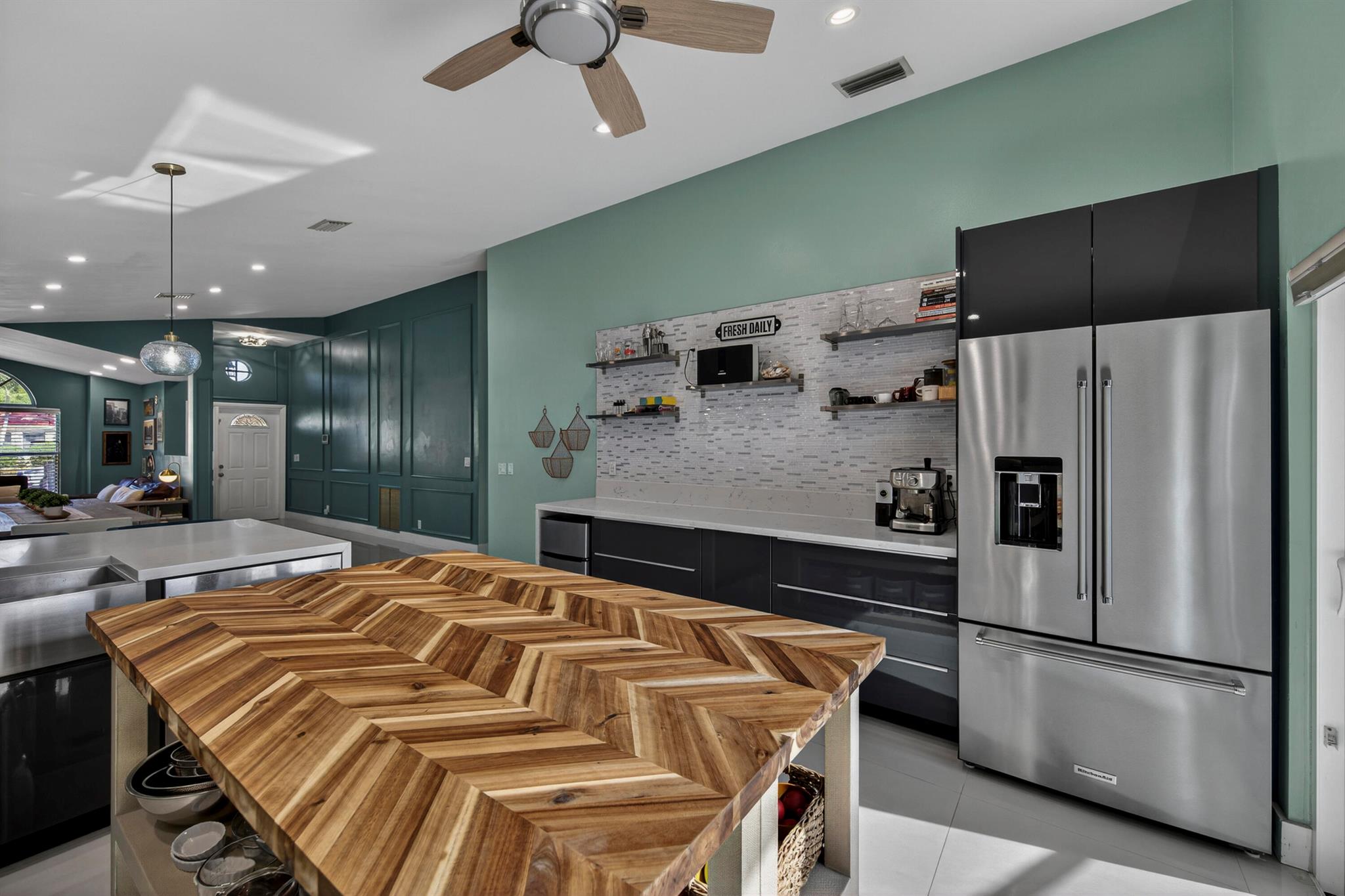 RAINBOW LAKES TR E - Residential