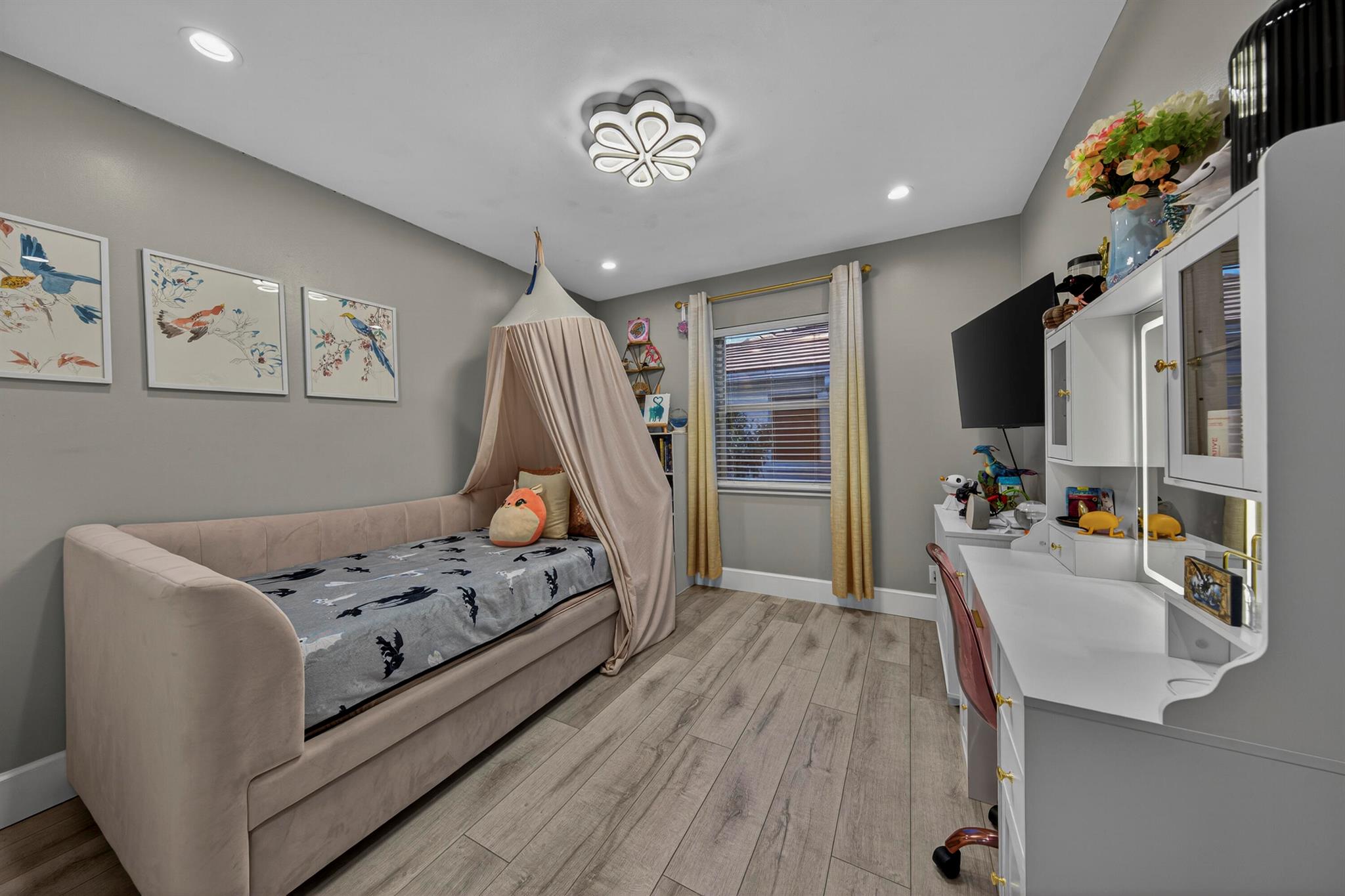 RAINBOW LAKES TR E - Residential