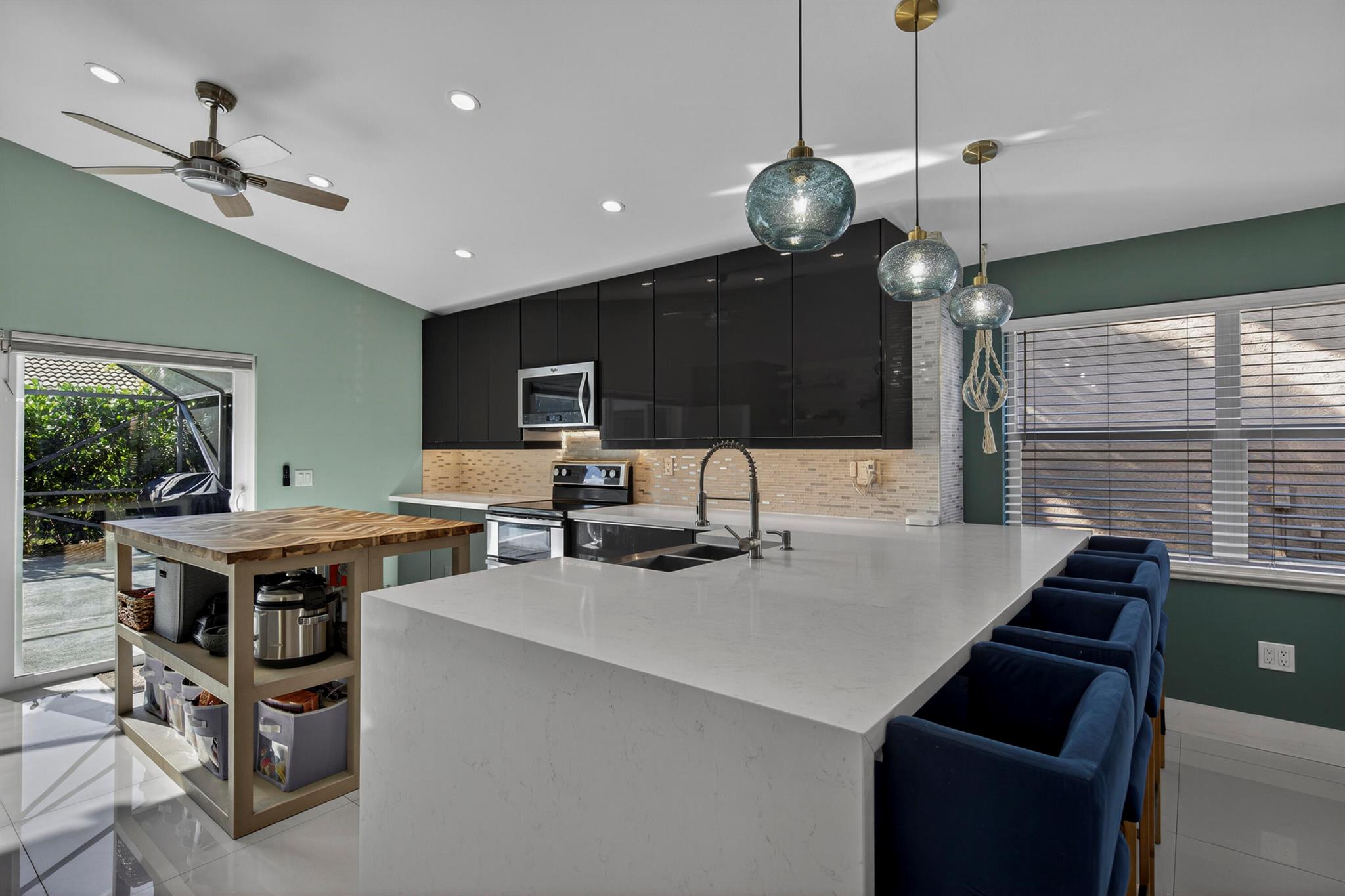 RAINBOW LAKES TR E - Residential