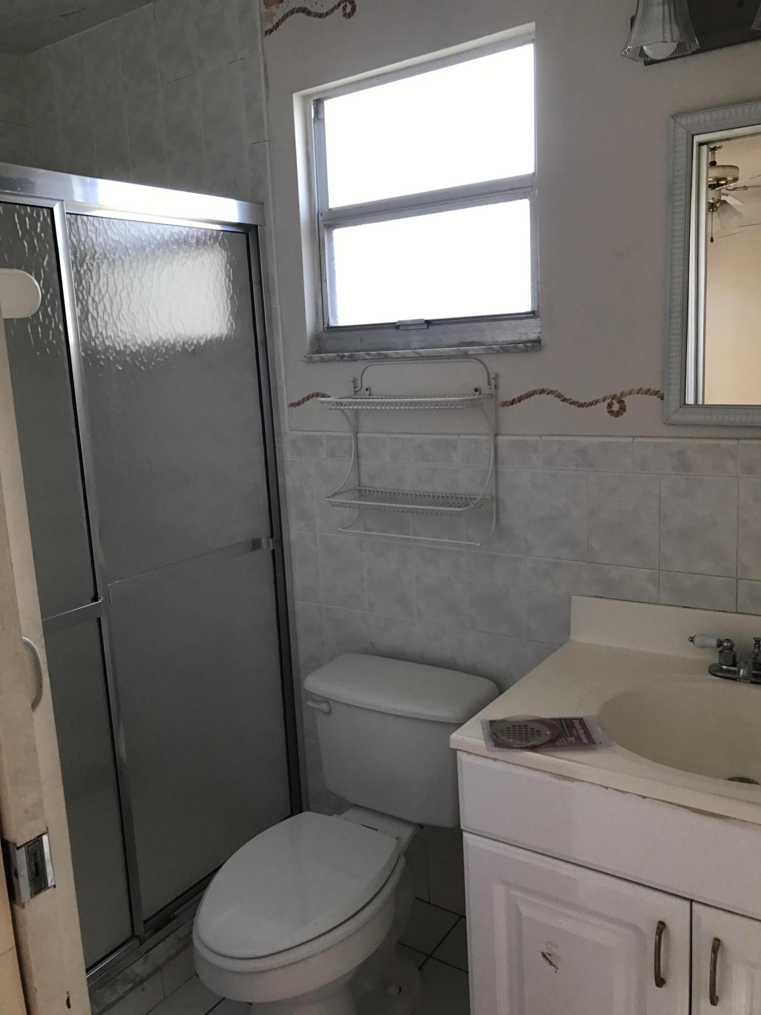 IMPERIAL VILLAS CONDO - Residential Lease