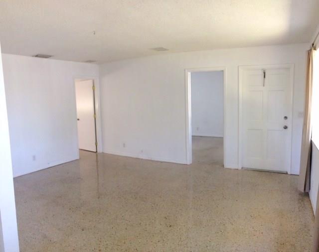 Hollywood Park 4-19 B - Residential Lease
