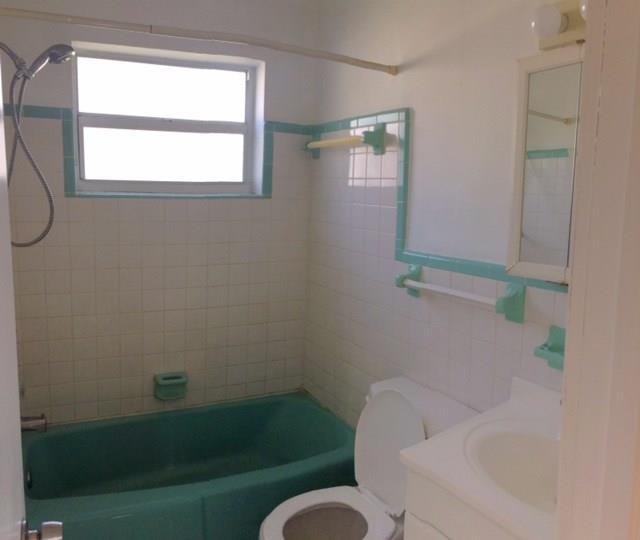 Hollywood Park 4-19 B - Residential Lease