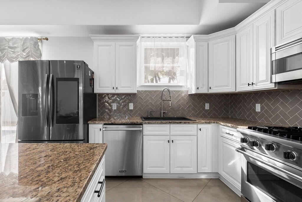 Jupiter In the Pines - Residential Lease
