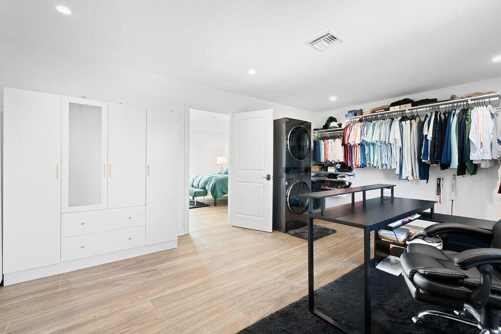 Jupiter In the Pines - Residential Lease