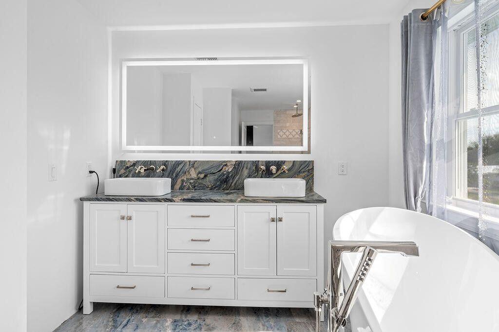 Jupiter In the Pines - Residential Lease