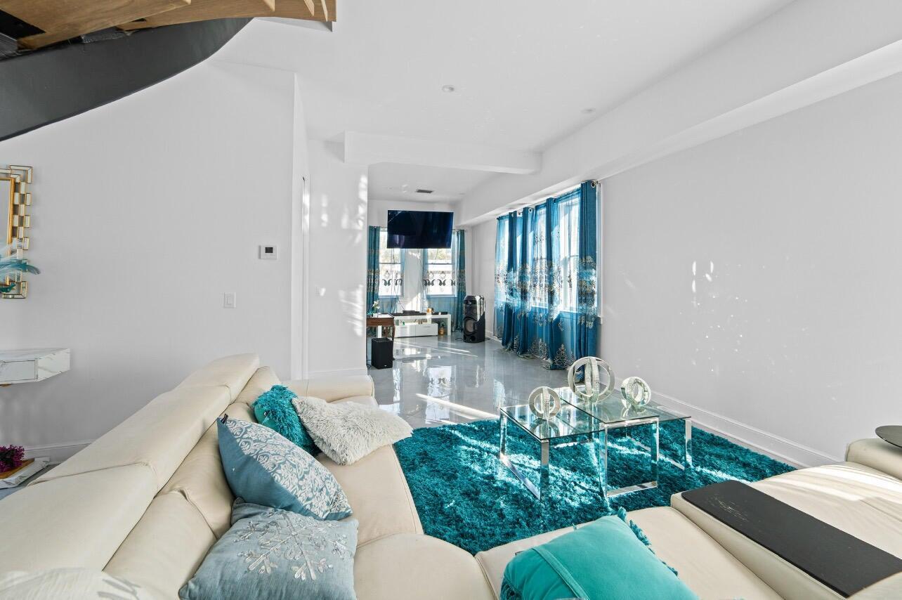 Jupiter In the Pines - Residential Lease