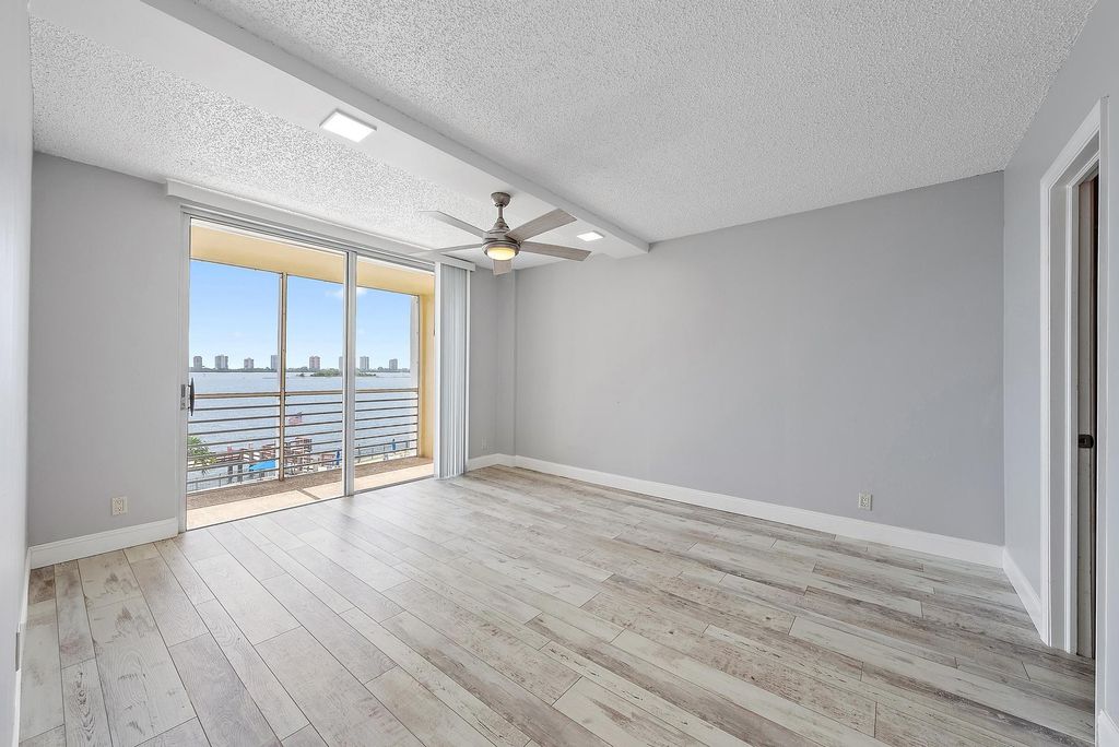 Photo of 105 Paradise Harbour Boulevard #402, North Palm Beach, FL 33408 (MLS # R11098207)