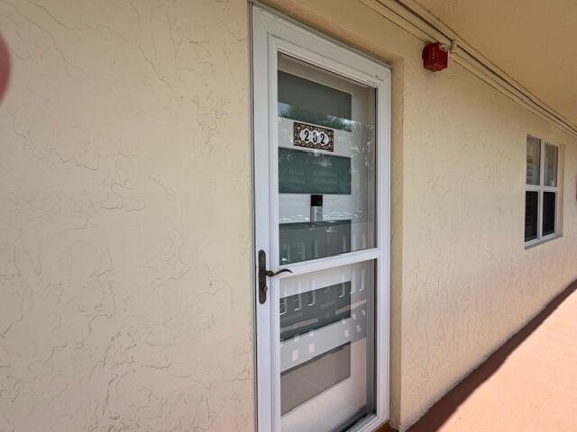 MEADOWBROOK LAKES VIEW CONDO - Residential