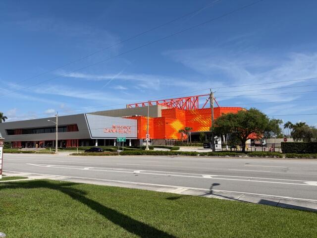 MEADOWBROOK LAKES VIEW CONDO - Residential