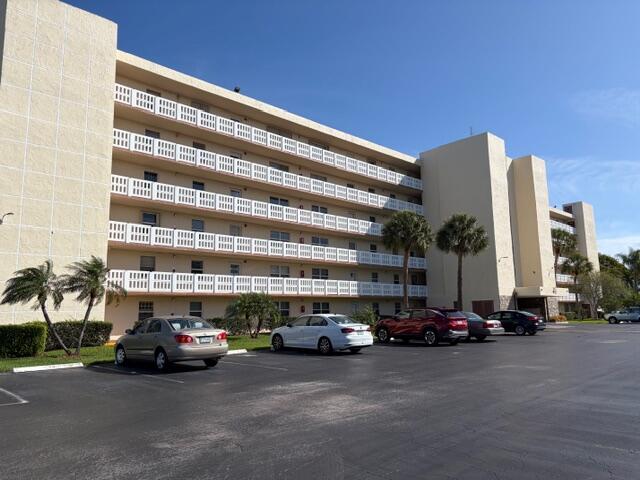 MEADOWBROOK LAKES VIEW CONDO - Residential