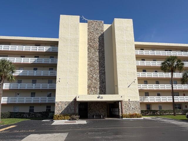 MEADOWBROOK LAKES VIEW CONDO - Residential