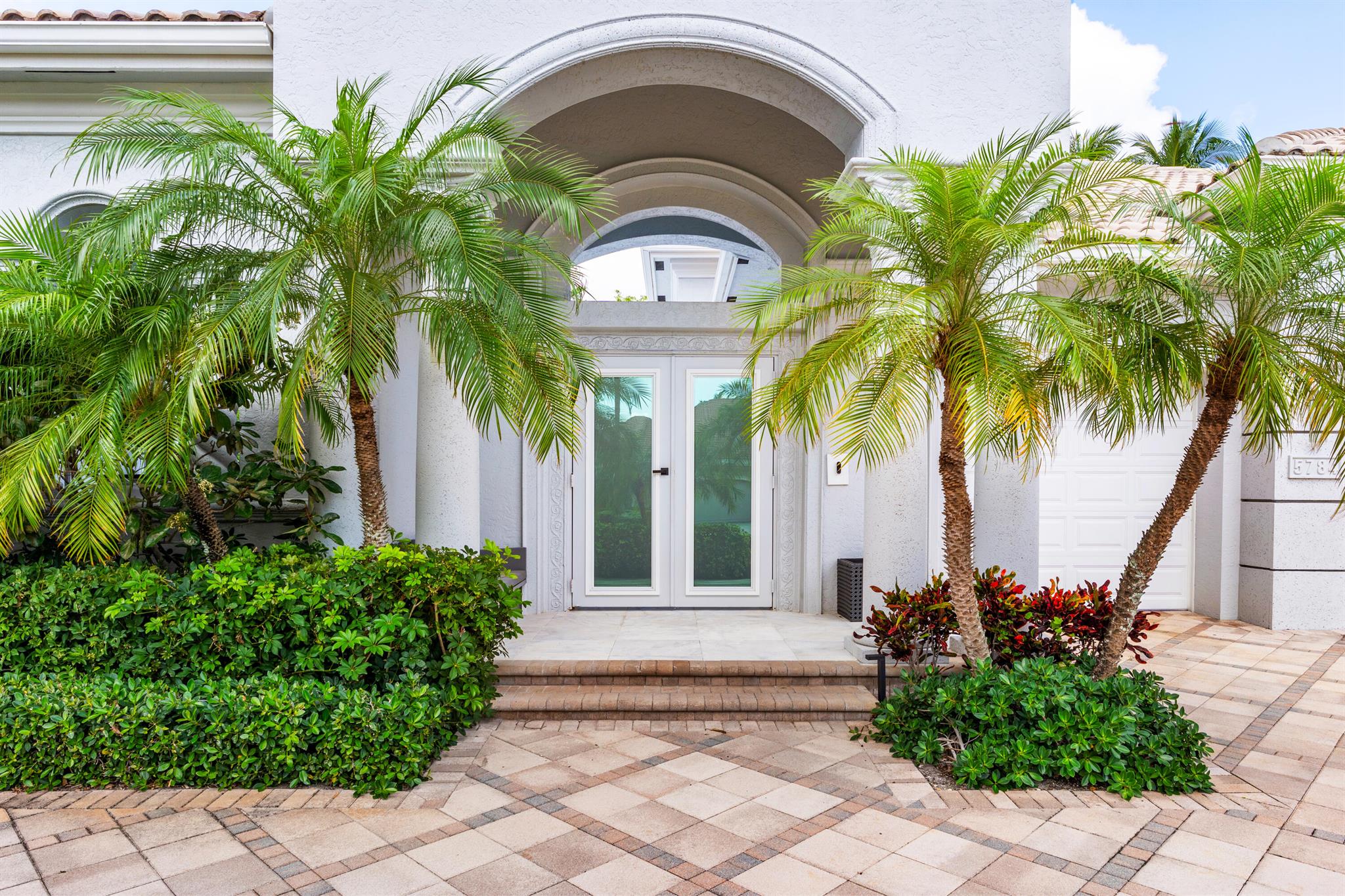 VINTAGE OAKS / POLO CLUB - Residential