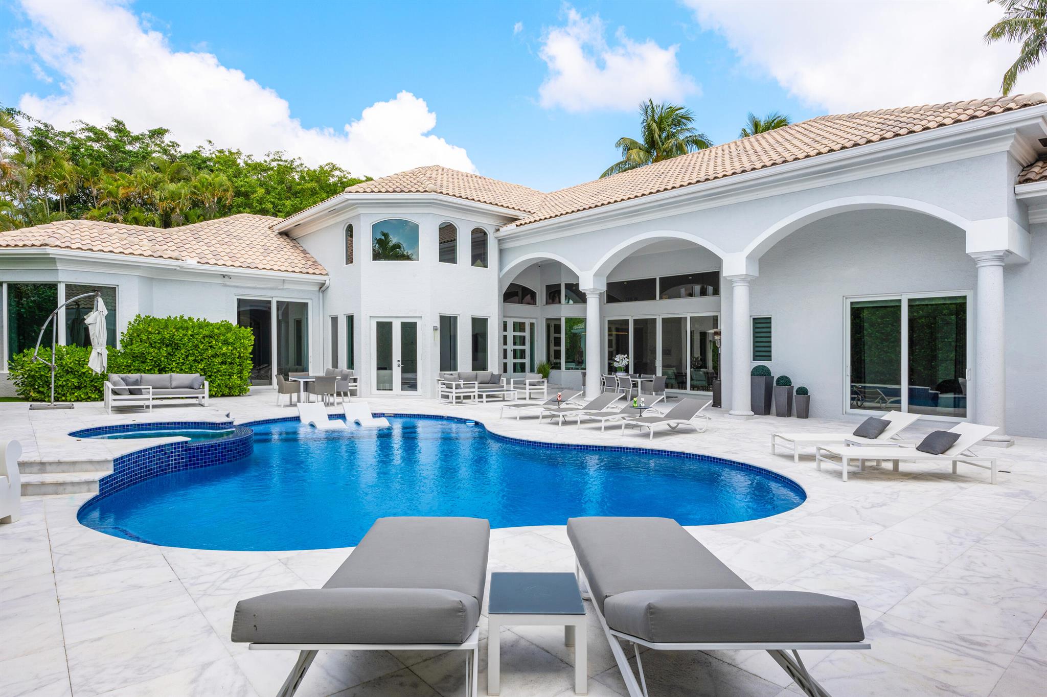 VINTAGE OAKS / POLO CLUB - Residential