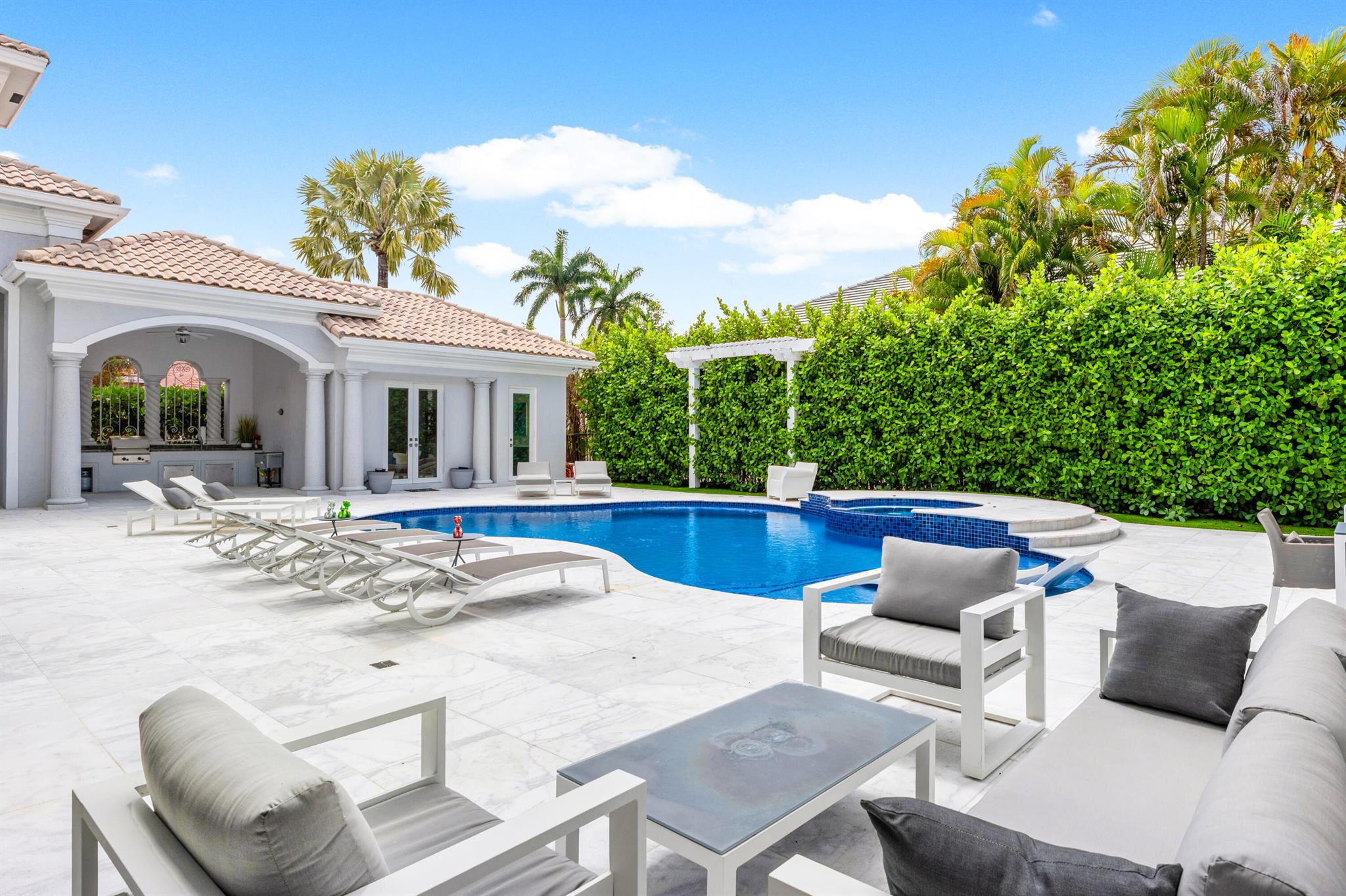 VINTAGE OAKS / POLO CLUB - Residential