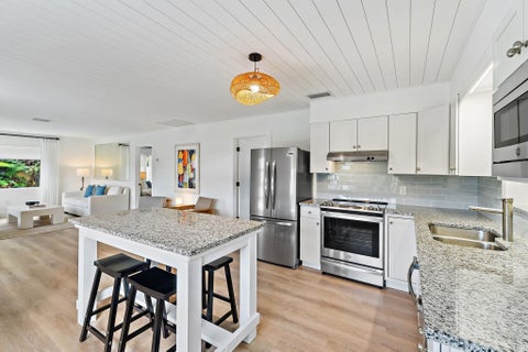 Tiny photo for 3437 Palm Court, Jupiter, FL 33469 (MLS # B26083858)