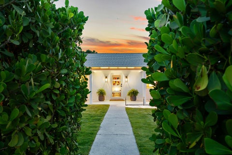 Tiny photo for 3437 Palm Court, Jupiter, FL 33469 (MLS # B26083858)