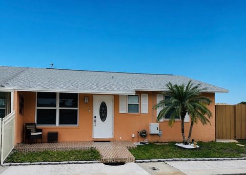 952 Sumter Rd Road E West Palm Beach FL 33415