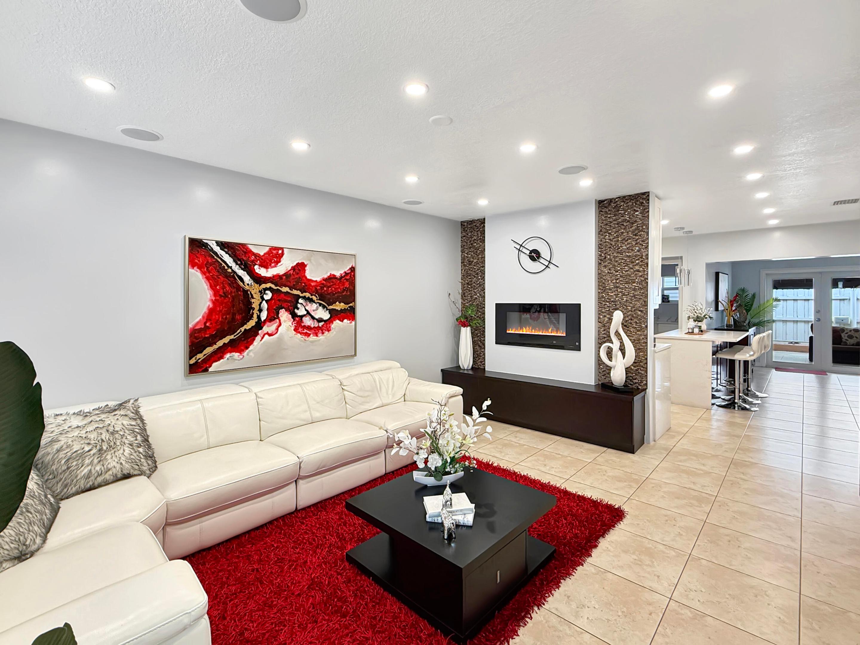 952 Sumter Rd Road E