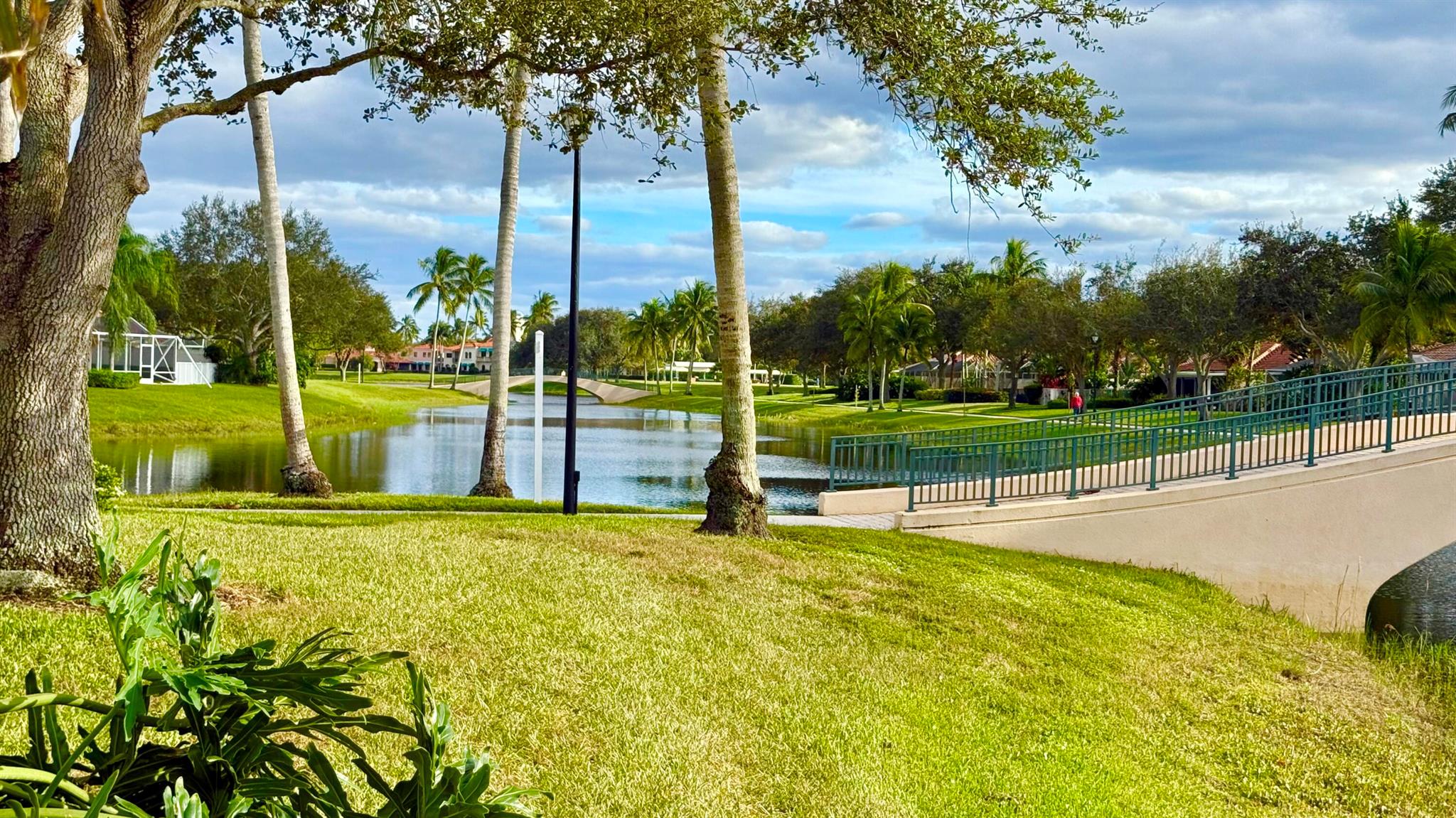 RIVERWALK - Residential