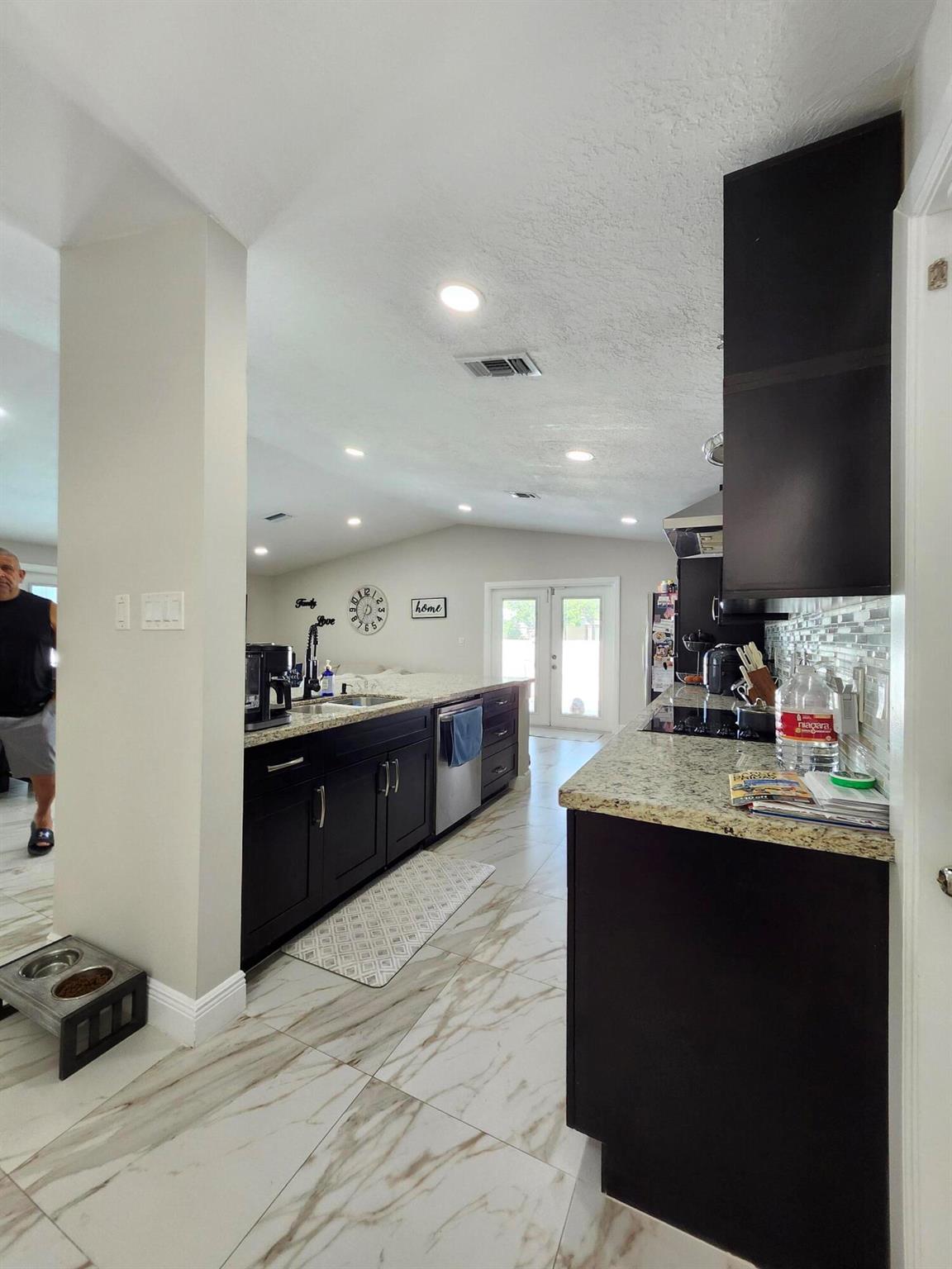 COUNTERPOINT ESTATES 10 - Residential