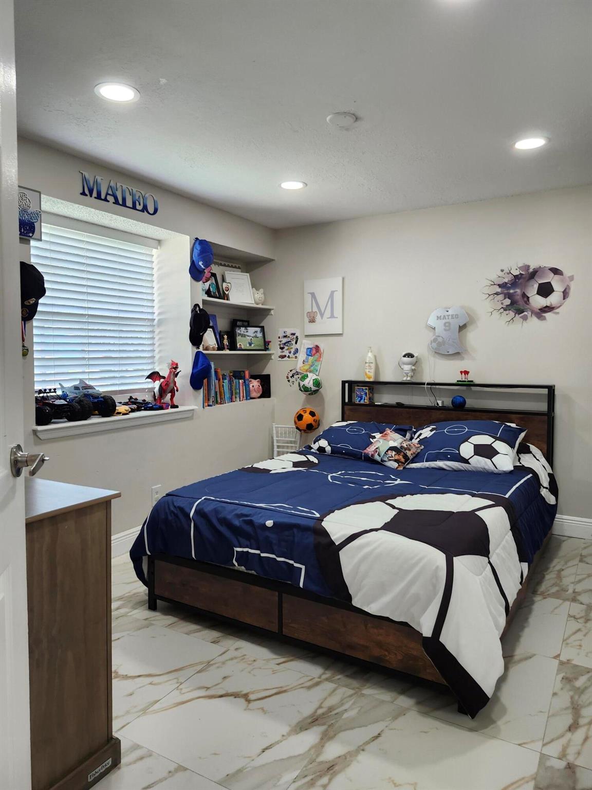 COUNTERPOINT ESTATES 10 - Residential