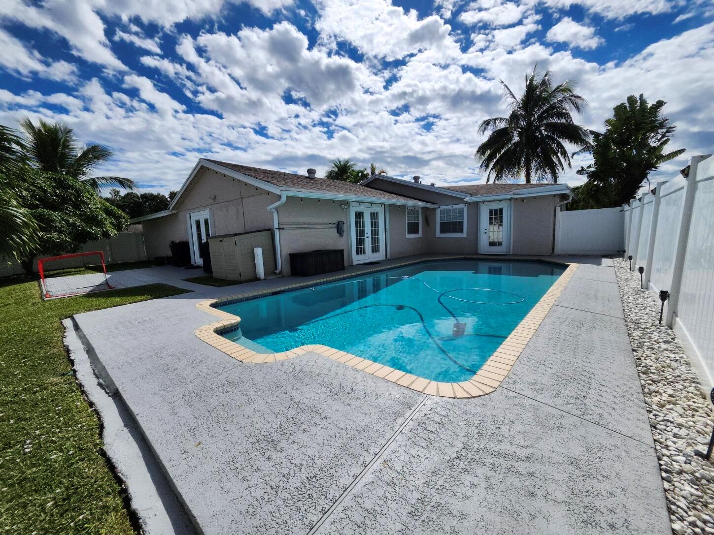 COUNTERPOINT ESTATES 10 - Residential