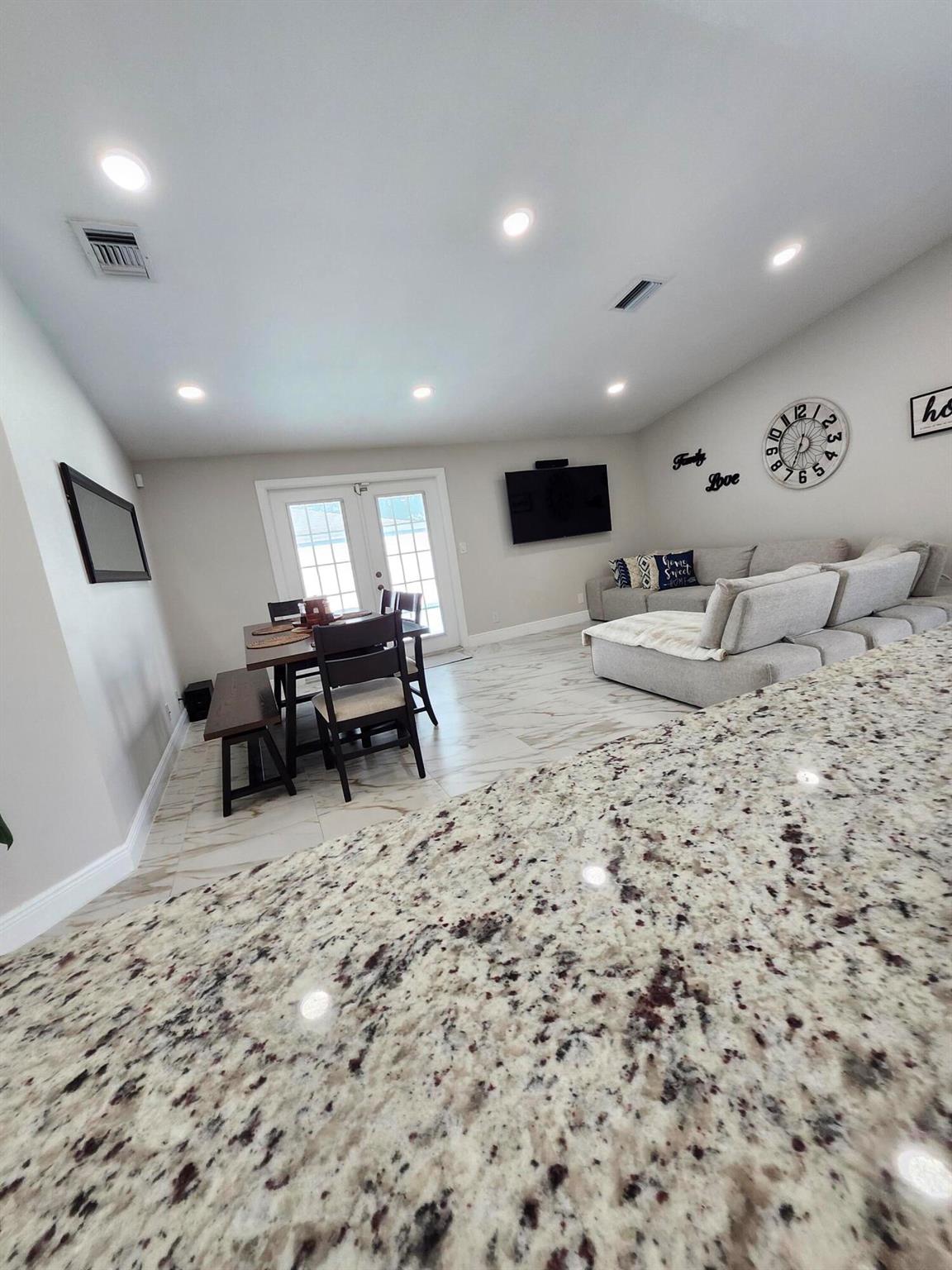 COUNTERPOINT ESTATES 10 - Residential