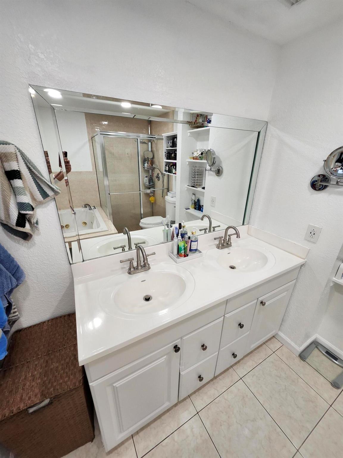 COUNTERPOINT ESTATES 10 - Residential