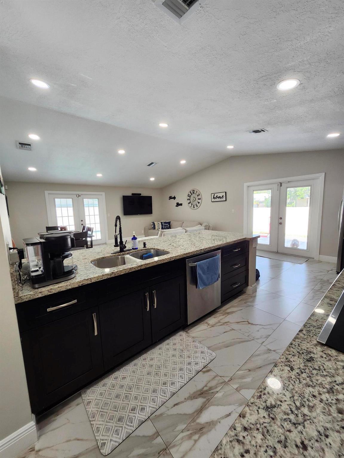 COUNTERPOINT ESTATES 10 - Residential