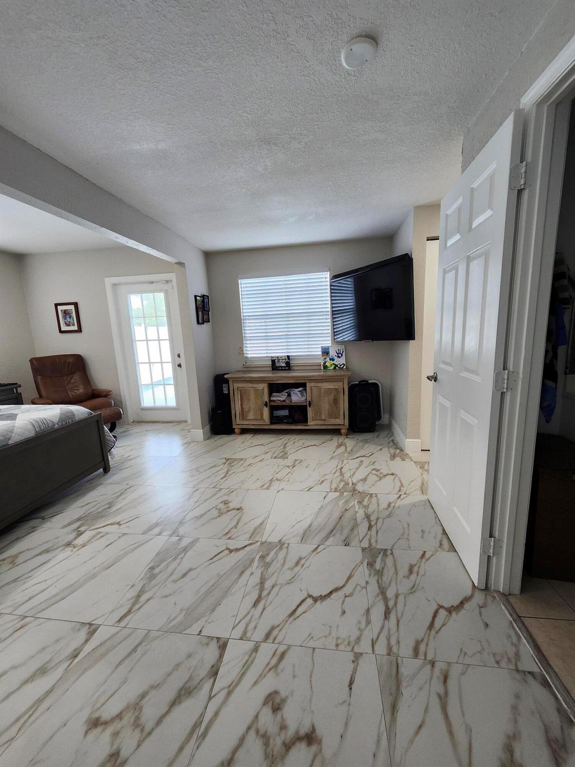 COUNTERPOINT ESTATES 10 - Residential