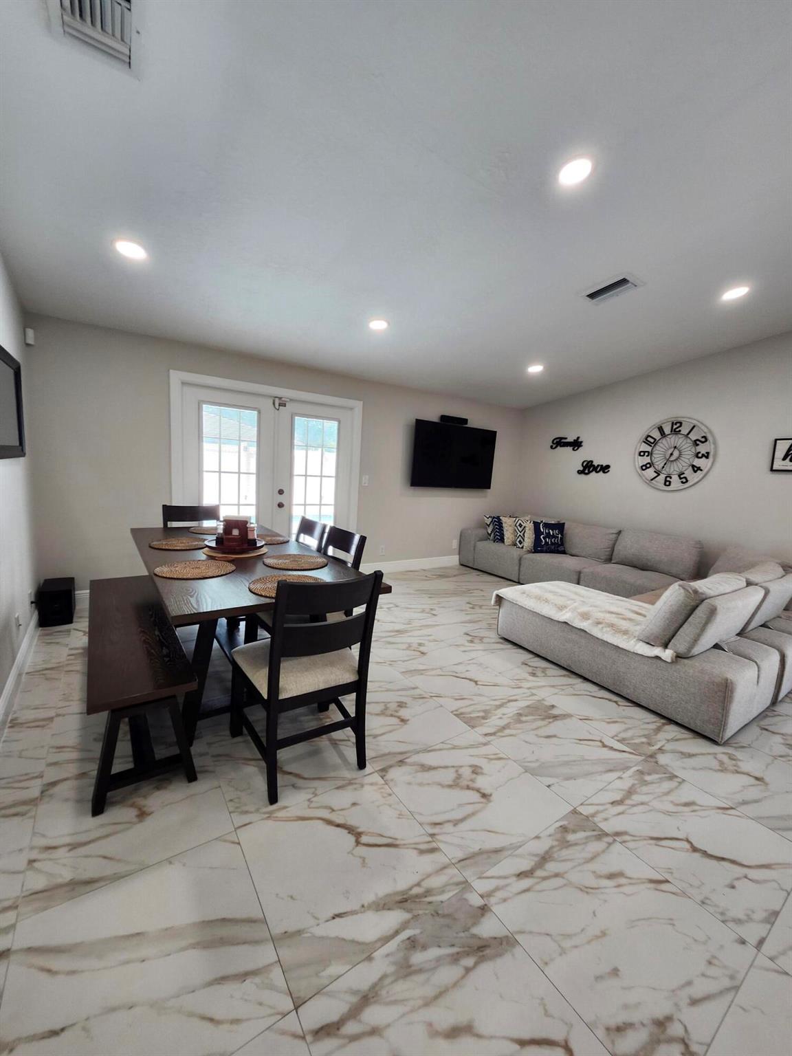 COUNTERPOINT ESTATES 10 - Residential