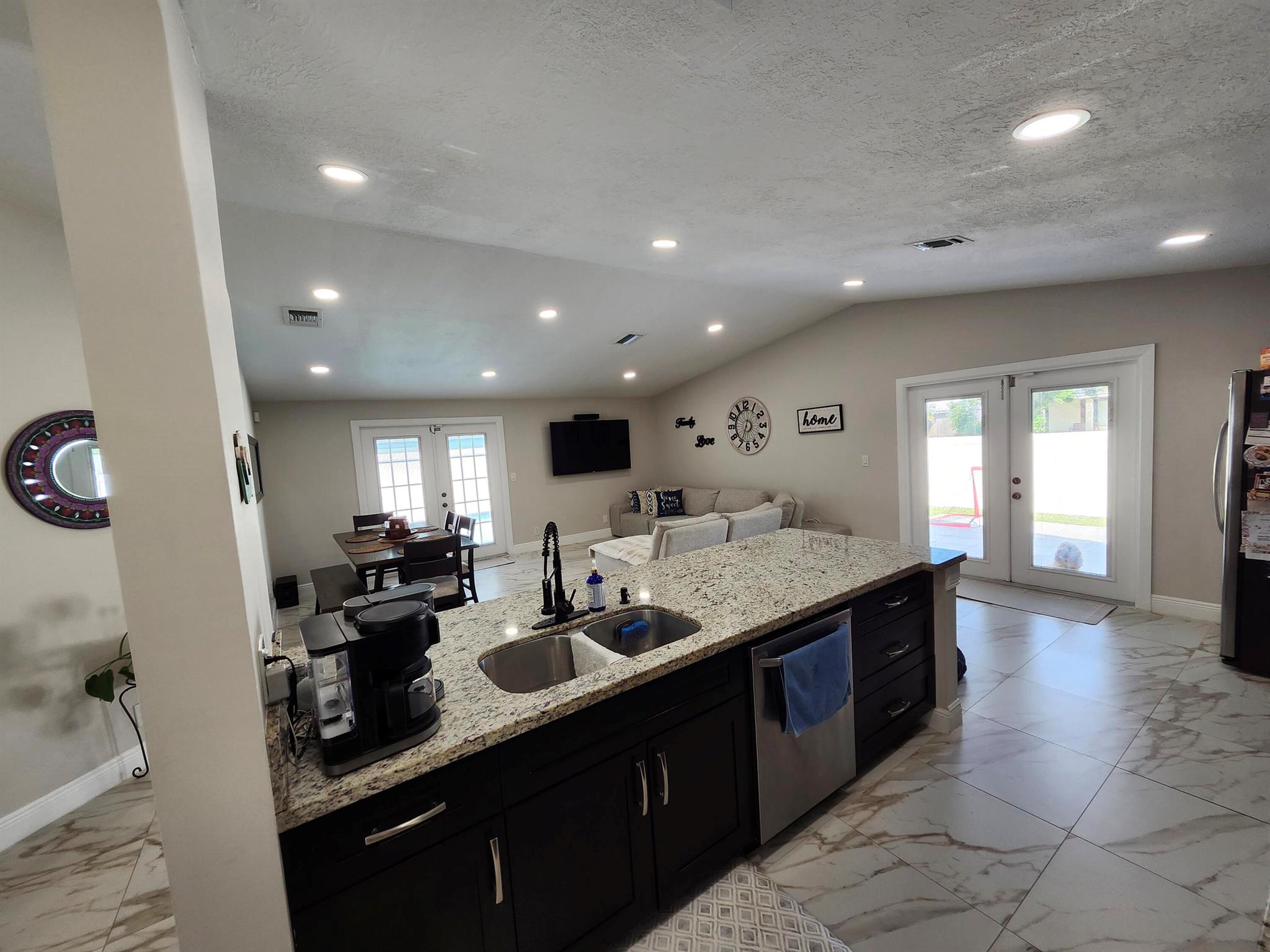 COUNTERPOINT ESTATES 10 - Residential