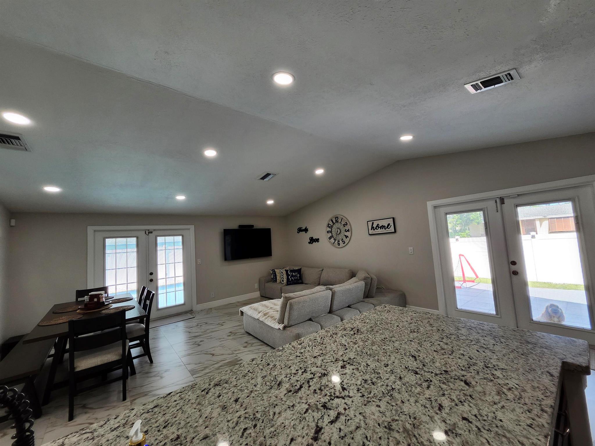 COUNTERPOINT ESTATES 10 - Residential