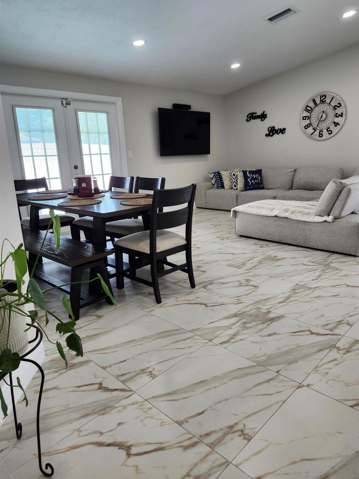 COUNTERPOINT ESTATES 10 - Residential