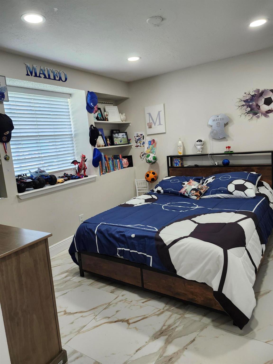 COUNTERPOINT ESTATES 10 - Residential