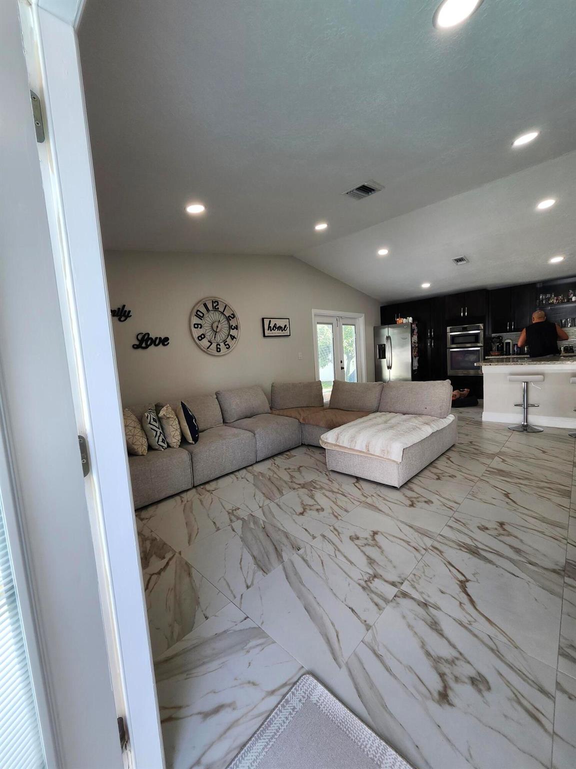 COUNTERPOINT ESTATES 10 - Residential