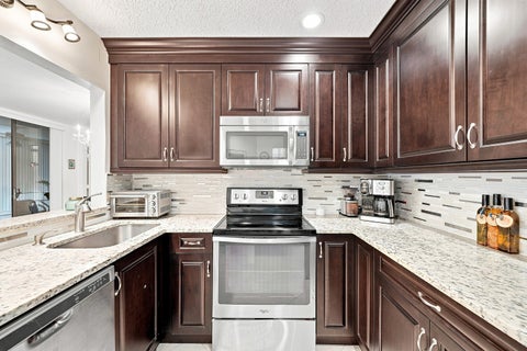 Tiny photo for 5450 VERONA Drive #H, Boynton Beach, FL 33437 (MLS # B26070255)
