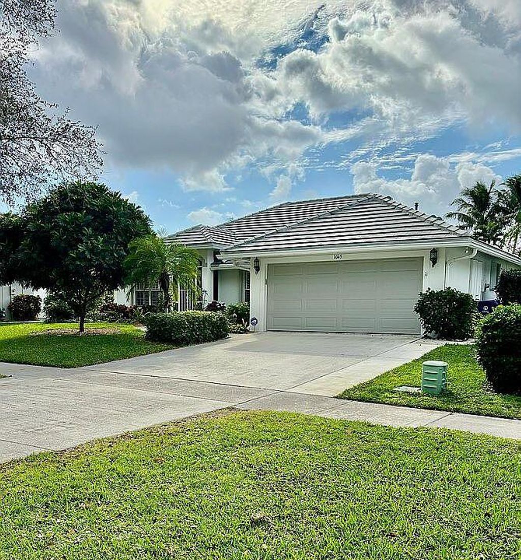 Photo of 1045 Egret Circle N, Jupiter, FL 33458 (MLS # R10955819)