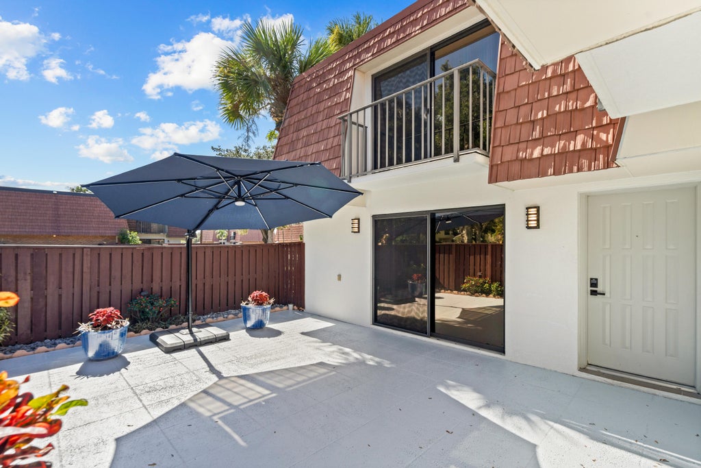 Photo of 3621 SW SUNSET TRACE Circle, Palm City, FL 34990 (MLS # B26091458)