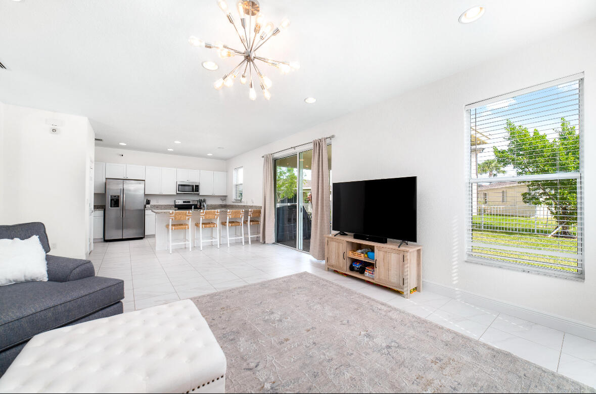 VIZCAYA FALLS PLAT 2 - Residential