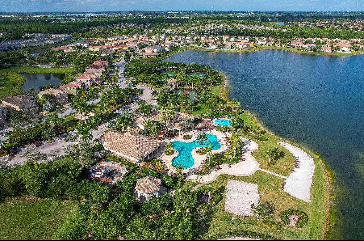 VIZCAYA FALLS PLAT 2 - Residential