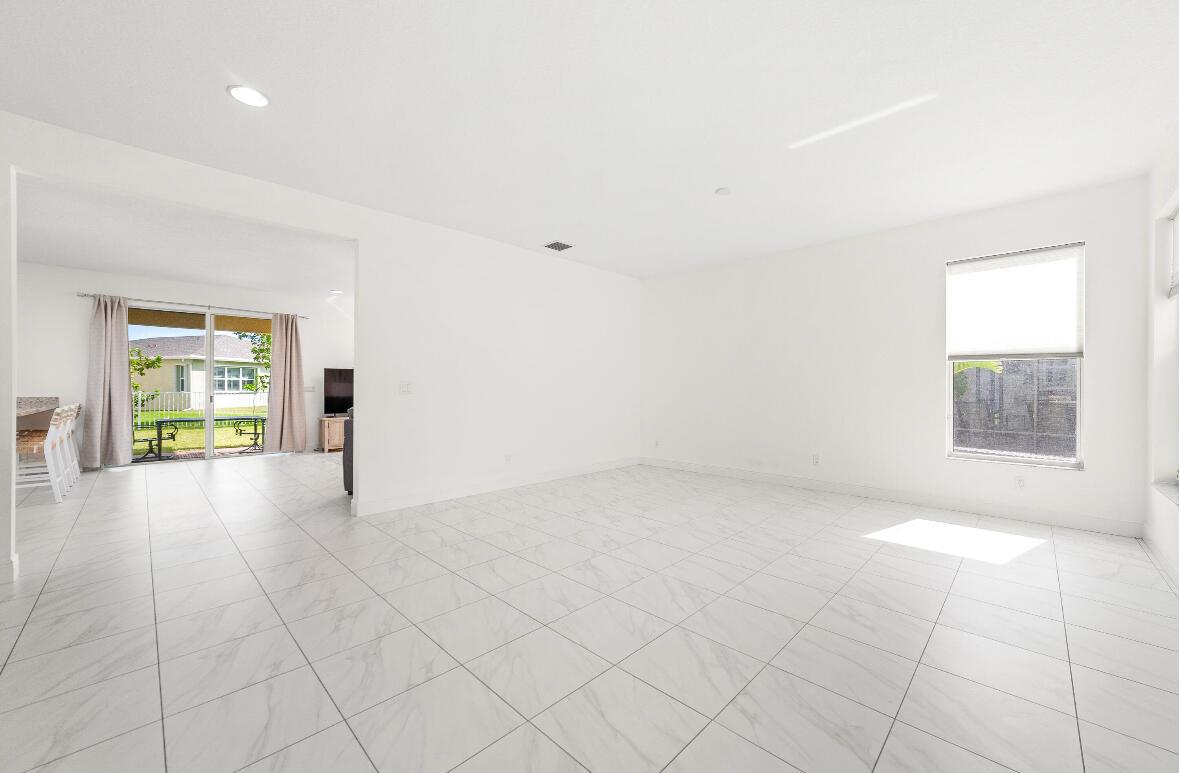 VIZCAYA FALLS PLAT 2 - Residential