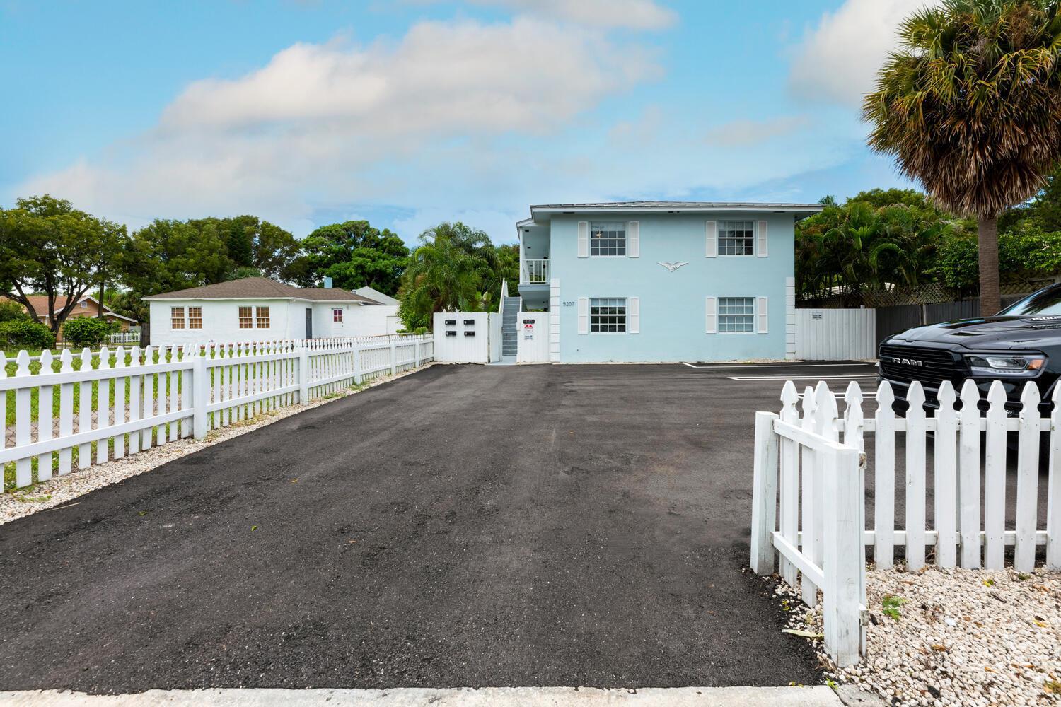 Remodeled second story apartment ready for move in. French doors, new tile floors, updated kitchen and bathroom. Walking distance to park, minutes from Singer Island Beaches and downtown West Palm Beach. central A/C, Impact glass windows, dishwasher, washer and dryer. Pet friendly