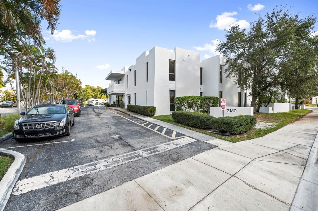 Photo of 2150 S Andrews Avenue, Fort Lauderdale, FL 33316 (MLS # F10550186)