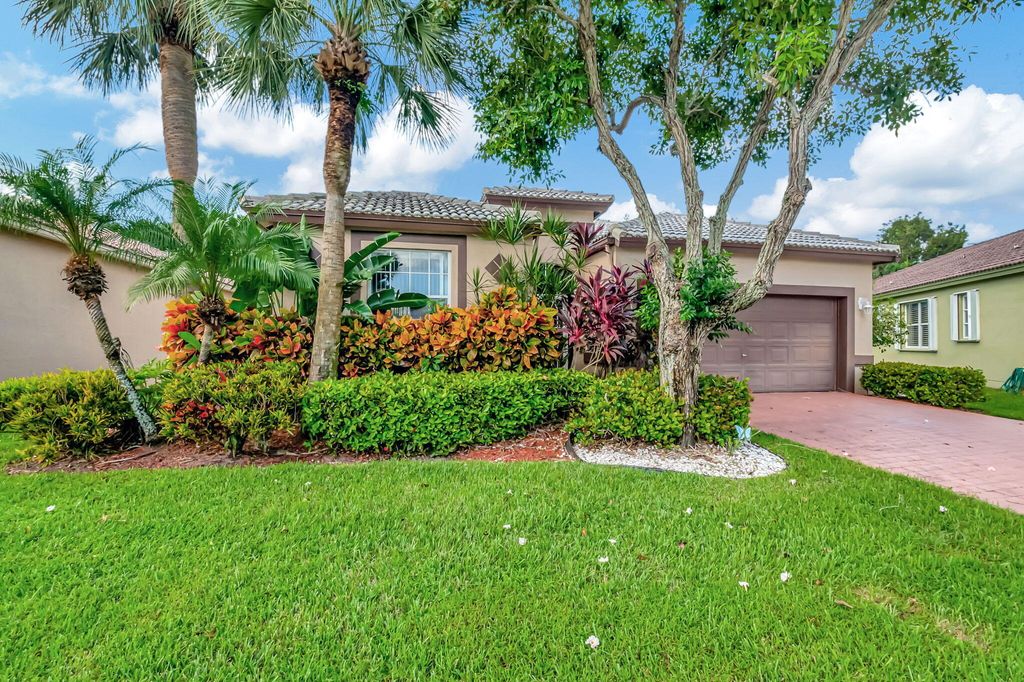 Photo of 5916 Seashell Terrace, Boynton Beach, FL 33437 (MLS # B26004289)