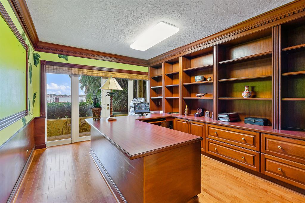 Loxahatchee River - Residential