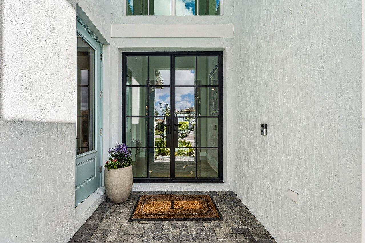 12156 Waterstone Circle, Palm Beach Gardens, FL, 33412/$2,050,000 3 12156 Waterstone Circle