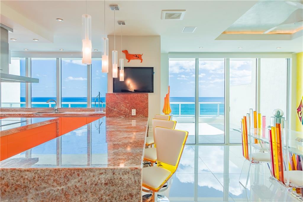 Las Olas Beach Club - Residential